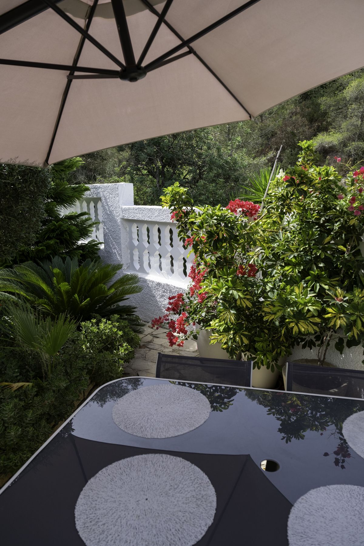 Studio 4 outdoor dining